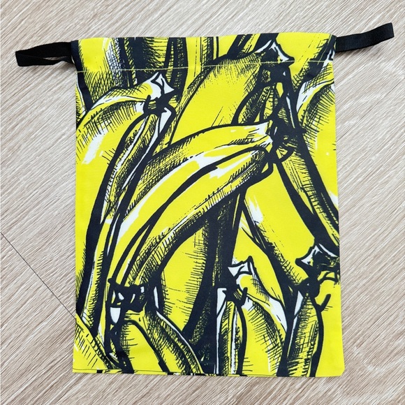 PRADA Drawstring Bag, Strap [can be used as Luggage strap], Envelope and Card - Picture 3 of 12